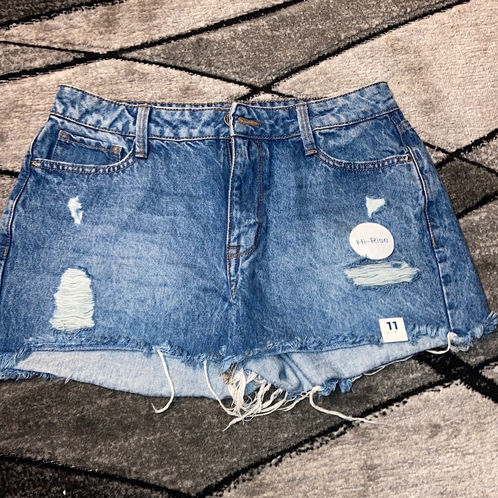 Hi-rise blue ripped jean shorts